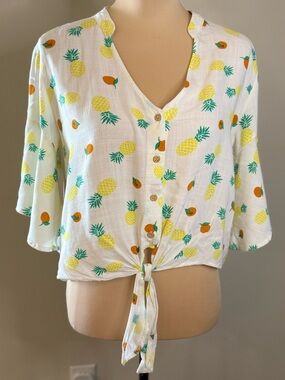 Lush crop top pineapples oranges novelty print wide sleeves SZ M